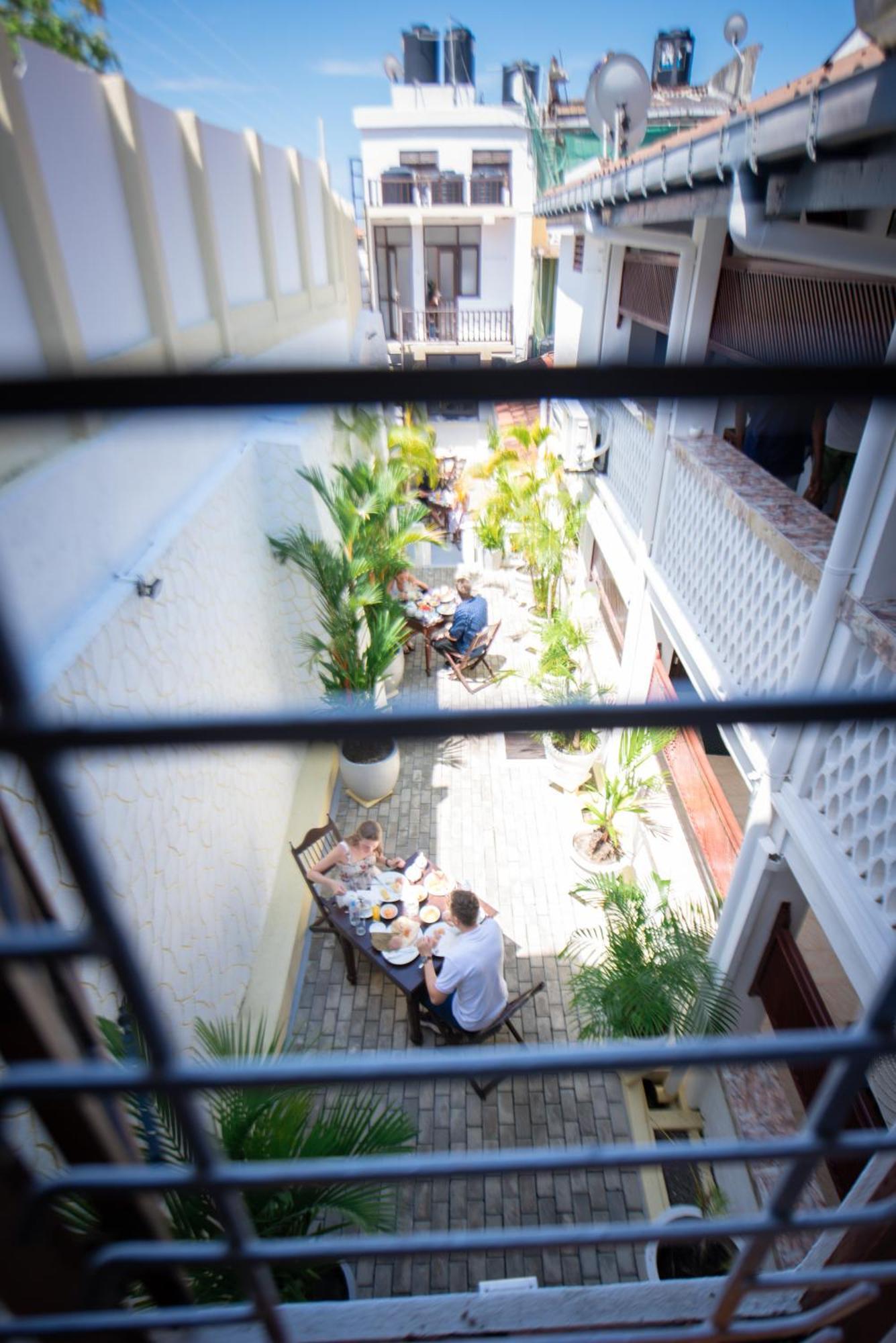 Cara Galle Fort Bagian luar foto